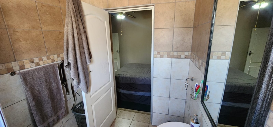 7 Bedroom Property for Sale in Flamwood North West